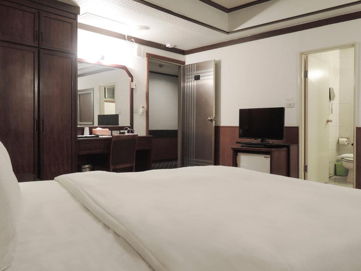 Guide Hotel Changhua Jhongjheng Εξωτερικό φωτογραφία